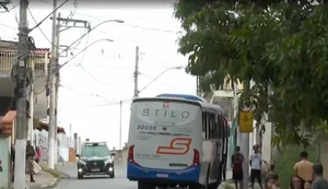 Ônibus esfacela cabeça de mulher de 76 anos e motorista nem percebe