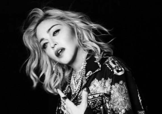 Madonna revela que ficou internada em coma induzido por 48 horas: 'Desmaiei no banheiro'