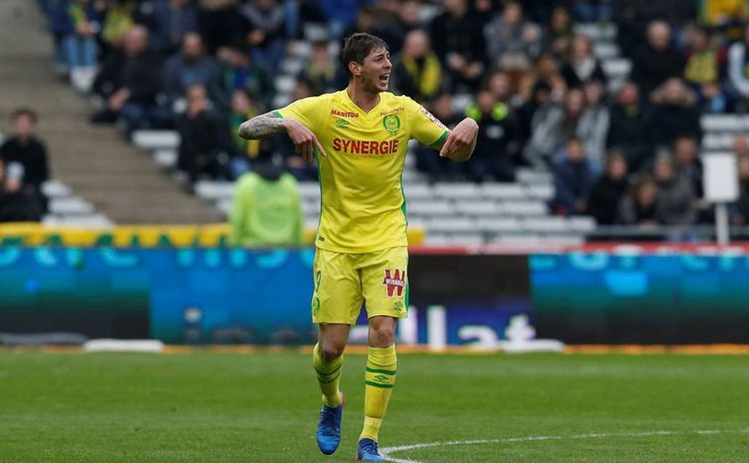 Corpo encontrado em destroços de avião no Canal da Mancha é do jogador  Emiliano Sala, Mundo