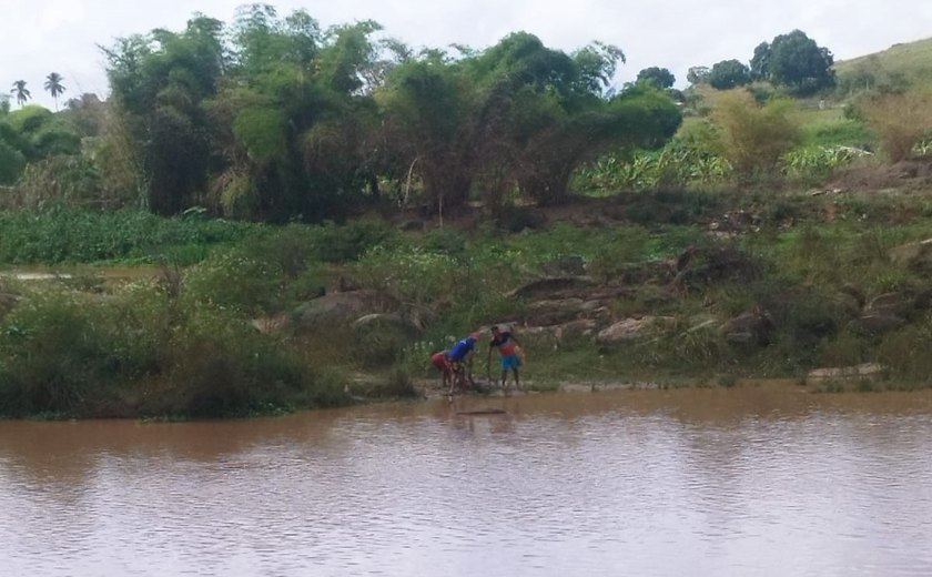 Bombeiros encontram corpo de pescador que estava desparecido no Rio Mundaú