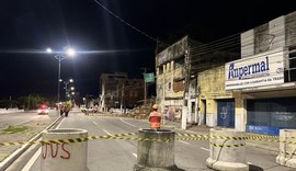 Avenida da Paz tem trecho interditado após desabamento de prédio abandonado