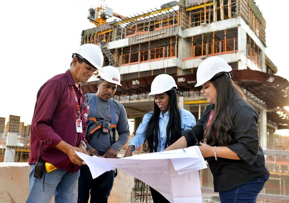 Da obra à gestão: em dois anos, ingresso de mulheres na construção civil cresce 22%