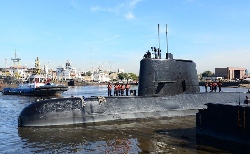 Argentina realiza busca por submarino militar que sumiu dos radares