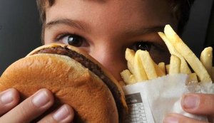 OMS lança guia para enfrentar obesidade em crianças e adolescentes