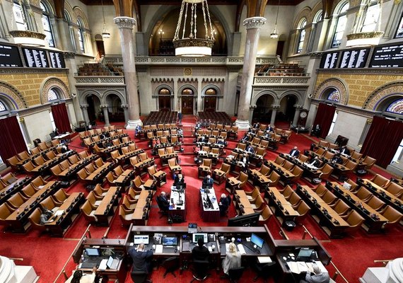 Senado e Câmara do estado de NY aprovam legalização da maconha