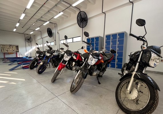 Motos em alta geram demanda por profissionais qualificados; Senai Benedito Bentes abre turmas na área