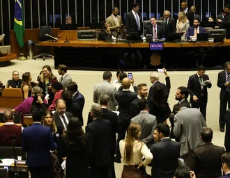 Hugo Motta adia votação de PL Antifacção para terça-feira (18)