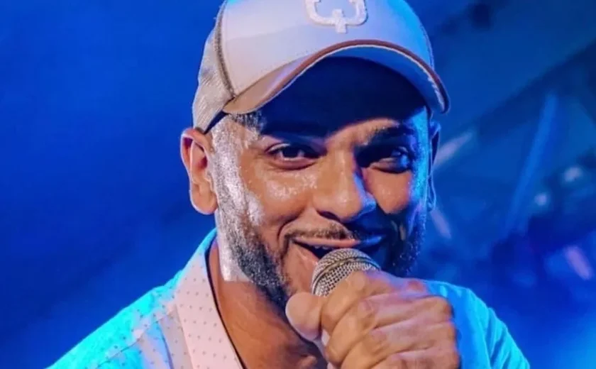Cantor sertanejo é internado em Goiânia após queda de plaquetas