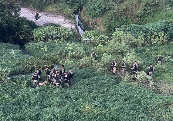 Dupla é presa em açude após praticar vários assaltos em Maceió