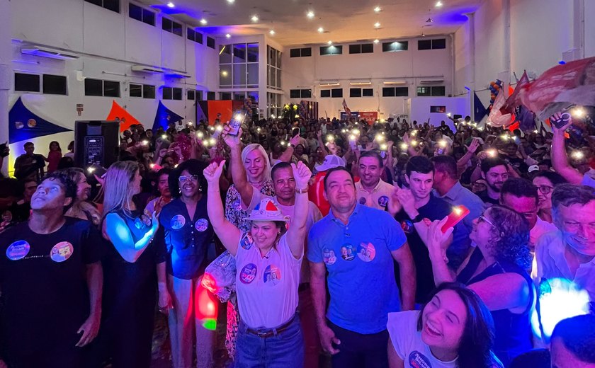 Encontro com lideranças de Maceió: Samyra do Basto e André Silva recebem apoio de multidão em grande ato político