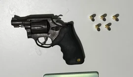 Homem é preso com revólver após tentativa de fuga em Traipu