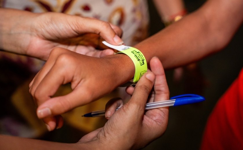 Prefeitura reforça proteção às crianças com pulseiras de identificação no Verão Massayó