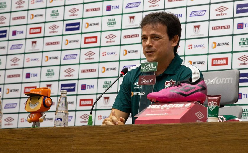 Fluminense apresenta Fernando Diniz como seu novo técnico