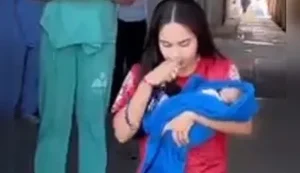 De joelhos, mãe cumpre promessa após bebê receber alta na Maternidade Santa Mônica