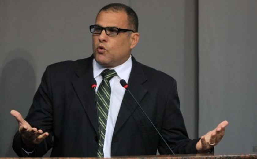 Eduardo Canuto está à disposição para continuar na liderança do prefeito