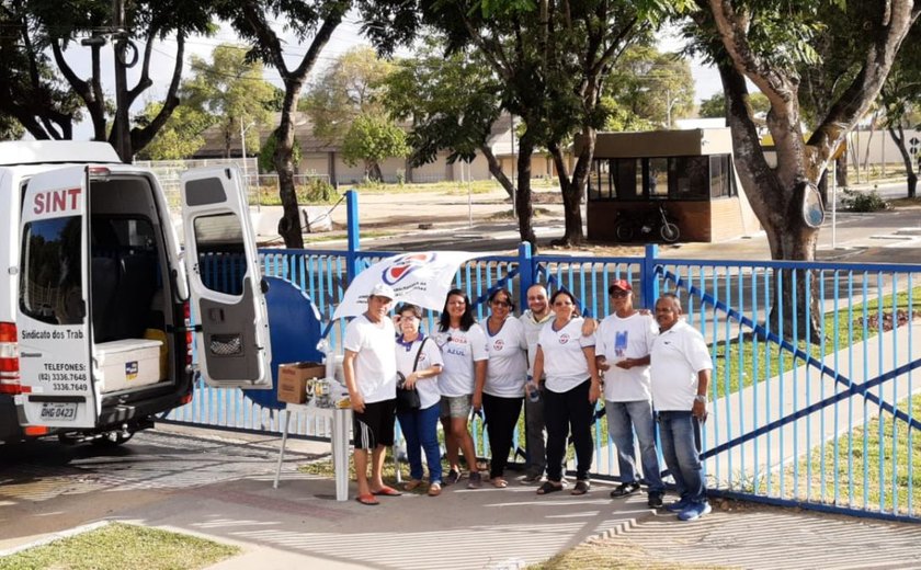 Técnicos da Ufal fecham a Universidade contra ataques do governo federal à Educação