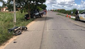 Jovem de 19 anos em motocicleta morre após colisão frontal contra D20 em Craíbas