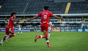Inter aplica 3 a 0 no Santos fora de casa pelo Brasileirão Feminino