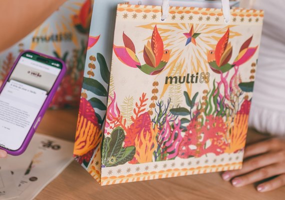 Ainda dá tempo: promoção de verão do Parque Shopping oferece cangas exclusivas com estampas de artista alagoana