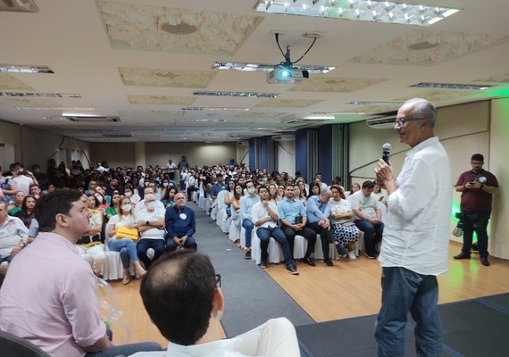 José Wanderley Neto recebe propostas de profissionais da saúde