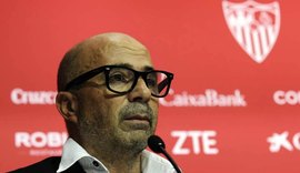 Argentina espera acerto com Jorge Sampaoli para demitir Bauza