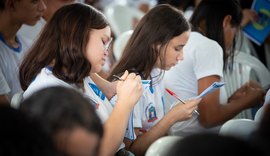 Educação inicia entrega de kits do programa Foca o Enem