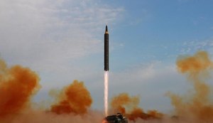 Japão diz que Coreia do Norte teria lançado um míssil balístico