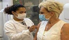 Apresentadora Ana Maria Braga recebe 1ª dose da vacina contra a Covid-19
