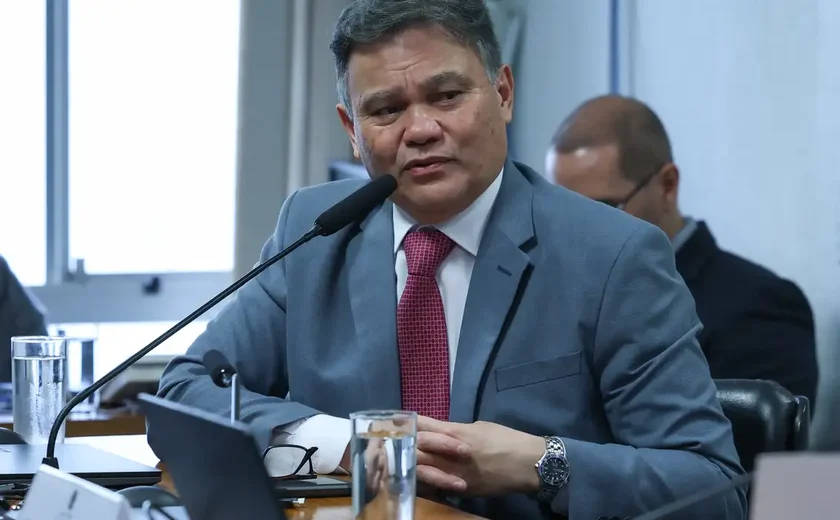 'Classificação de facções como terroristas pelos EUA ameaça soberania'