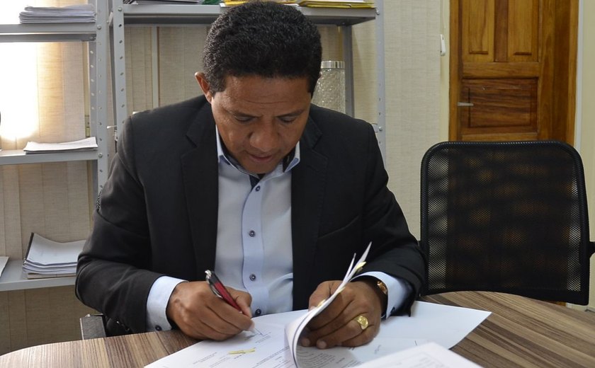 Prefeitura de Palmeira inicia pagamento de servidores nesta terça-feira (30)