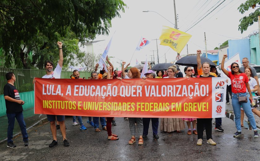 Com o fim da  greve, docentes vão debater calendário