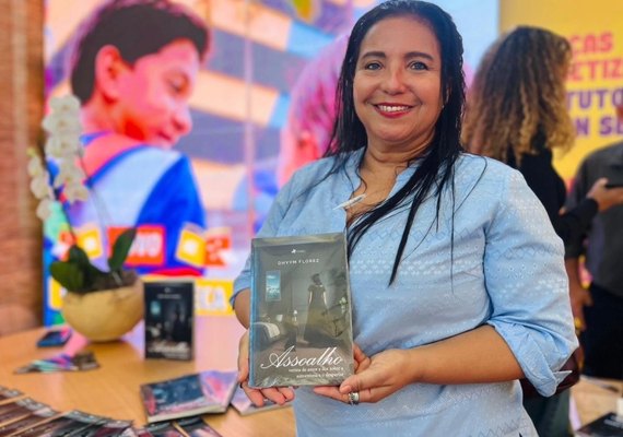 Professora da rede municipal descobre caminho para vencer a depressão com a escrita