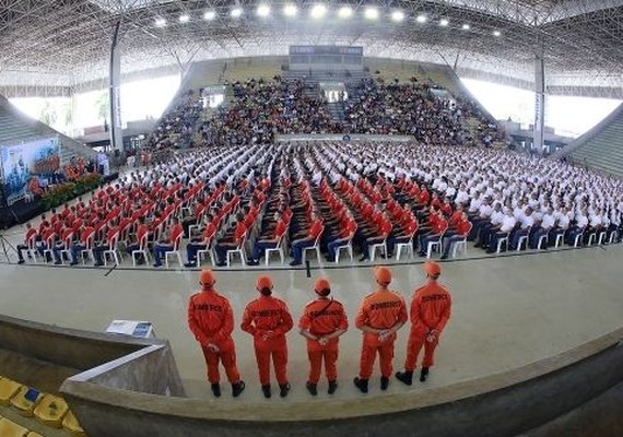 Alunos da Polícia Militar e do CBMAL são apresentados em aula inaugural
