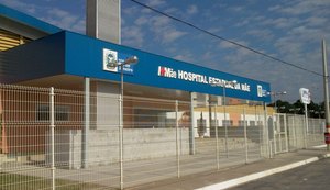 Mulher é presa ao fugir de hospital com bebê escondido em sacola