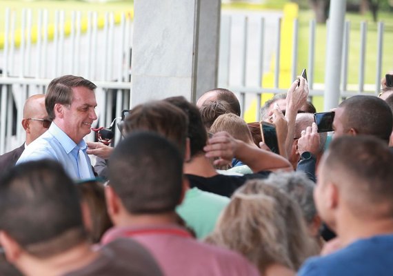 Jair Bolsonaro volta a Brasília após passar feriadão no Guarujá