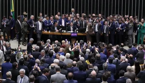Após obstrução de Plenário, Hugo Motta abre sessão e pede respeito