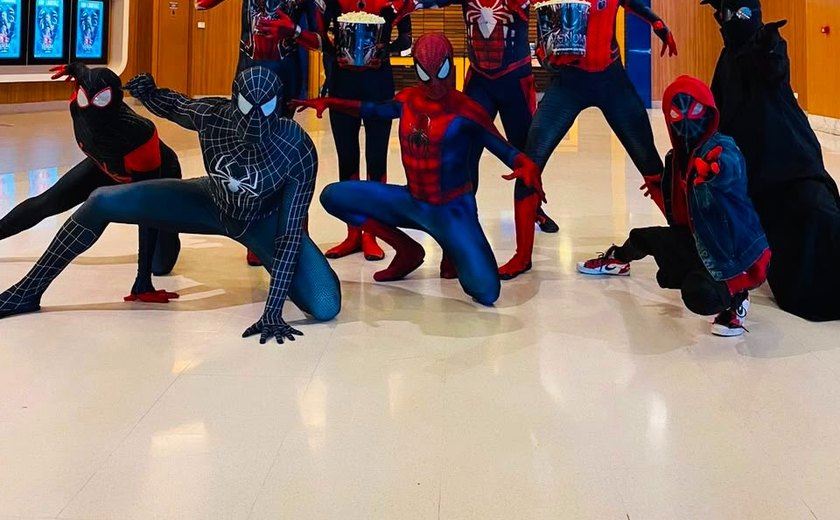 Estreia de filme ganha encontro de cosplays do Homem-Aranha no Pátio Maceió