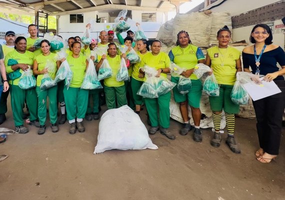 Programa inicia entregas de kits de fardamento e EPIs para catadores de Maceió
