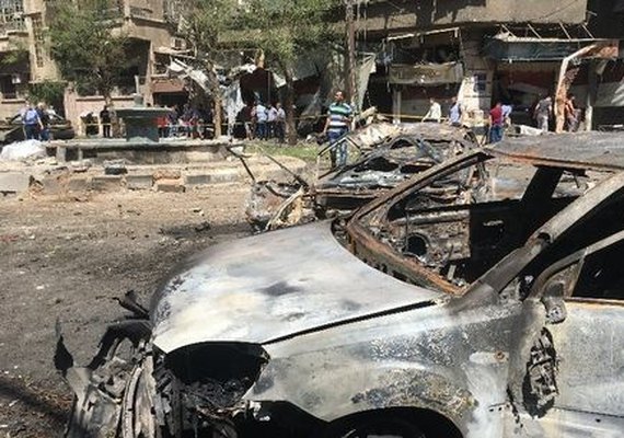 Organização estima que 21 pessoas morreram em explosões de carros-bomba