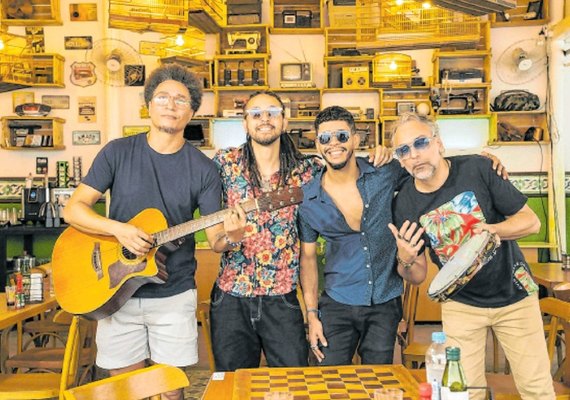 Samba e brega no mesmo palco do Espaço Armazém