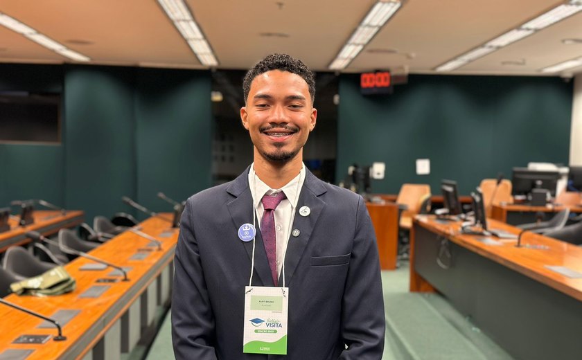 Primeiro da família na universidade, jovem alagoano é indicado por Rafael Brito para programa Estágio Visita em Brasília