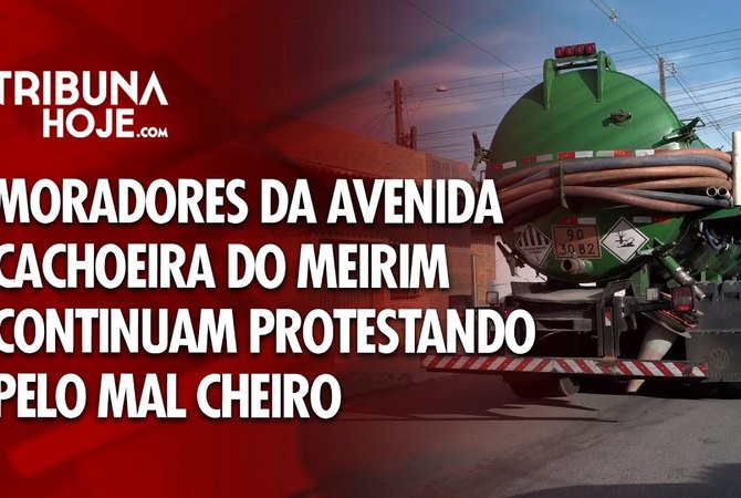 Moradores da avenida Cachoeira do Meirim continuam protestando pelo mau cheiro
