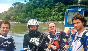 Aécio envia ao STF fotos ao lado de motociclistas para rebater relatório