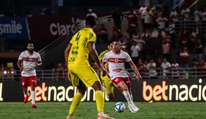 CRB toma gol no final e perde para o Mirassol no Estádio Rei Pelé