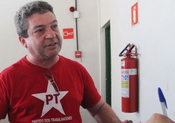 Dividido, PT inicia conversas com Renan Filho para retorno à base de apoio
