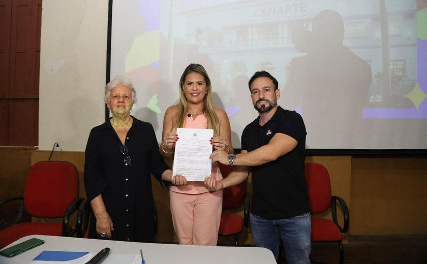 Secult assina ordem de serviço para reforma do Cenarte e garante retorno das aulas à sede histórica