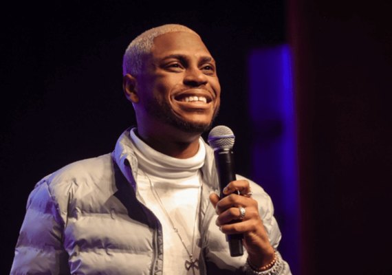 Yuri Marçal volta a Maceió com um humor sem censura, livre, abordando tudo, tudo mesmo