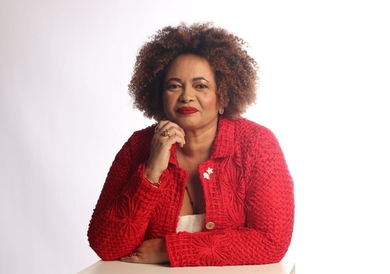 Partido dos Trabalhadores lança candidatura de Sal Bernardo a deputada estadual em Alagoas