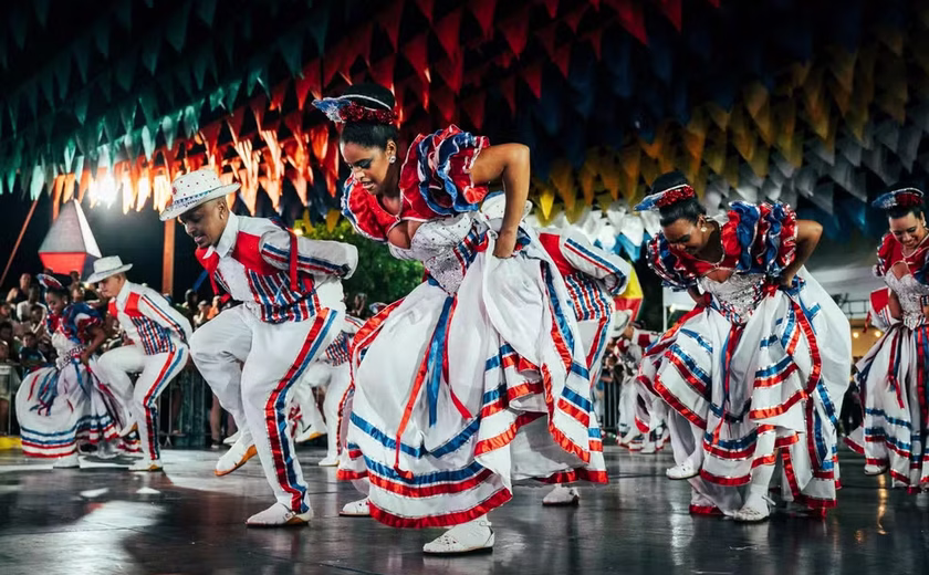 Festival Internacional de Cultura movimenta Jaraguá com atrações de Alagoas e do exterior
