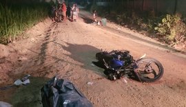 Batida frontal entre motocicletas deixa uma pessoa morta e outra ferida